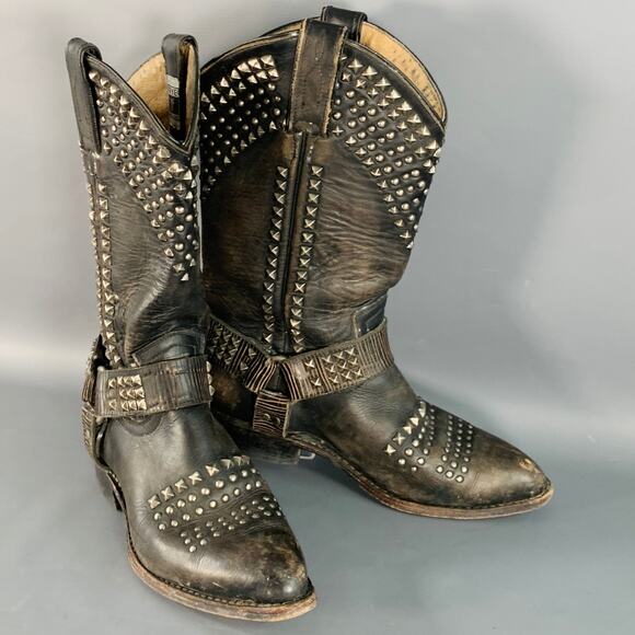 FRYE Size 8 Black Distressed Leather Studded Pull On Cowboy Boots - Picture 1 of 9